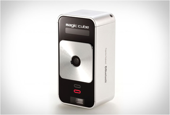 celluon-magic-cube-2